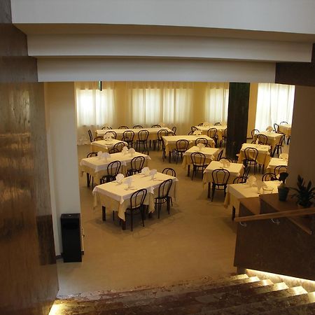 Hotel La Rosa Dei Venti Monte San Giusto Bagian luar foto