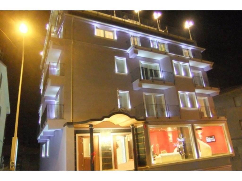 Hotel La Rosa Dei Venti Monte San Giusto Bagian luar foto
