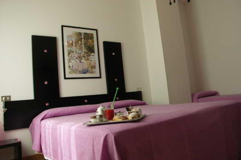 Hotel La Rosa Dei Venti Monte San Giusto Ruang foto